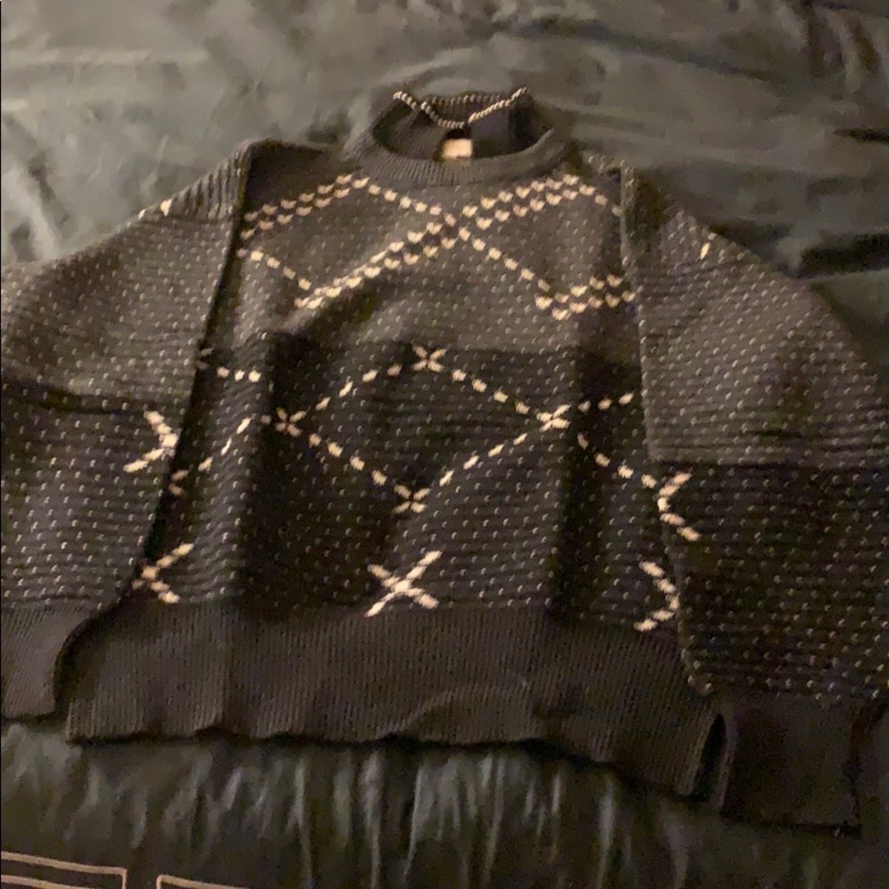 Gianni Versace crewneck with black crew collar